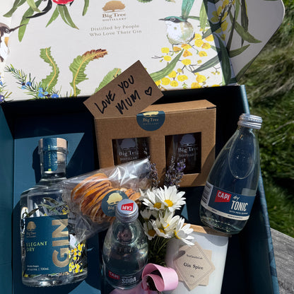 Elegant Mother’s Day Gin Gift Box
