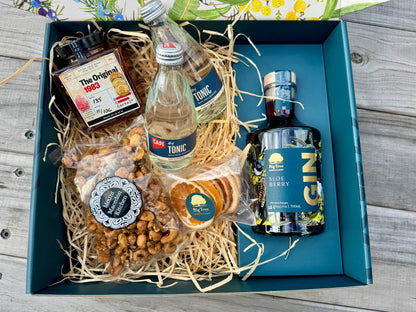Father's Day Gift Boxes are HOT, HOT, HOT! (Just add your favourite Big Tree 700ml bottle of gin)